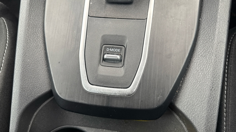 Nissan Qashqai 1.3 DiG-T MH 158 Acenta Premium 5dr Xtronic Petrol Hatchback